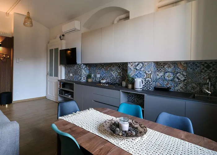 A Casa Di Adele Centro Apartment *
